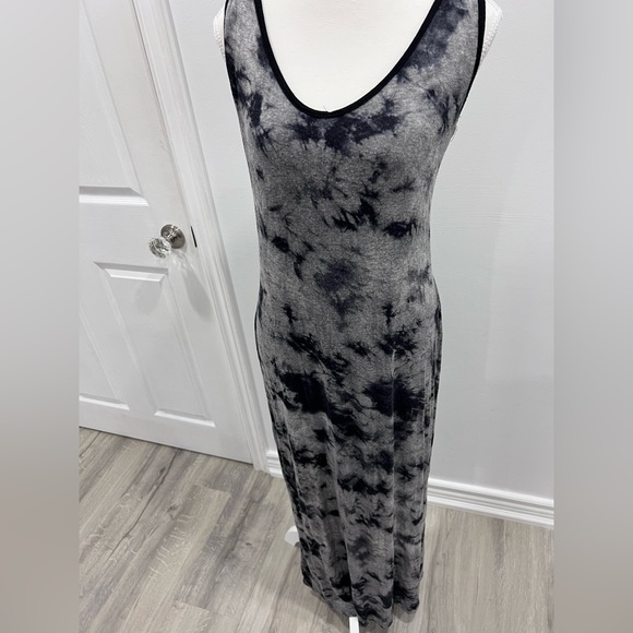 Black and Grey Tie Die Maxi Dress - Picture 2 of 5